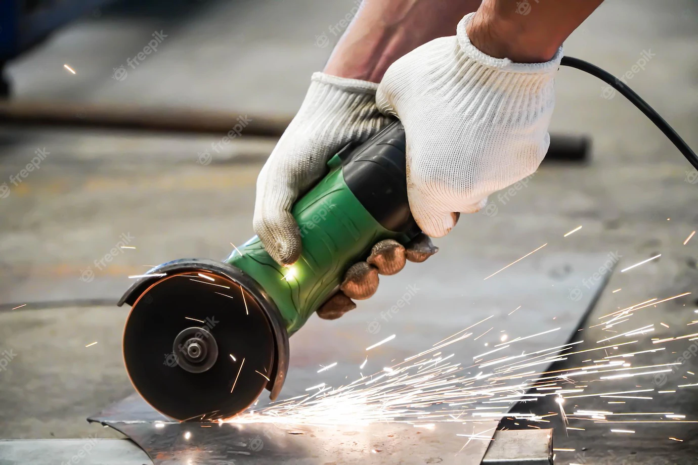 <strong>Angle Grinder Usage and Safety: A Complete Guide for Beginners</strong>